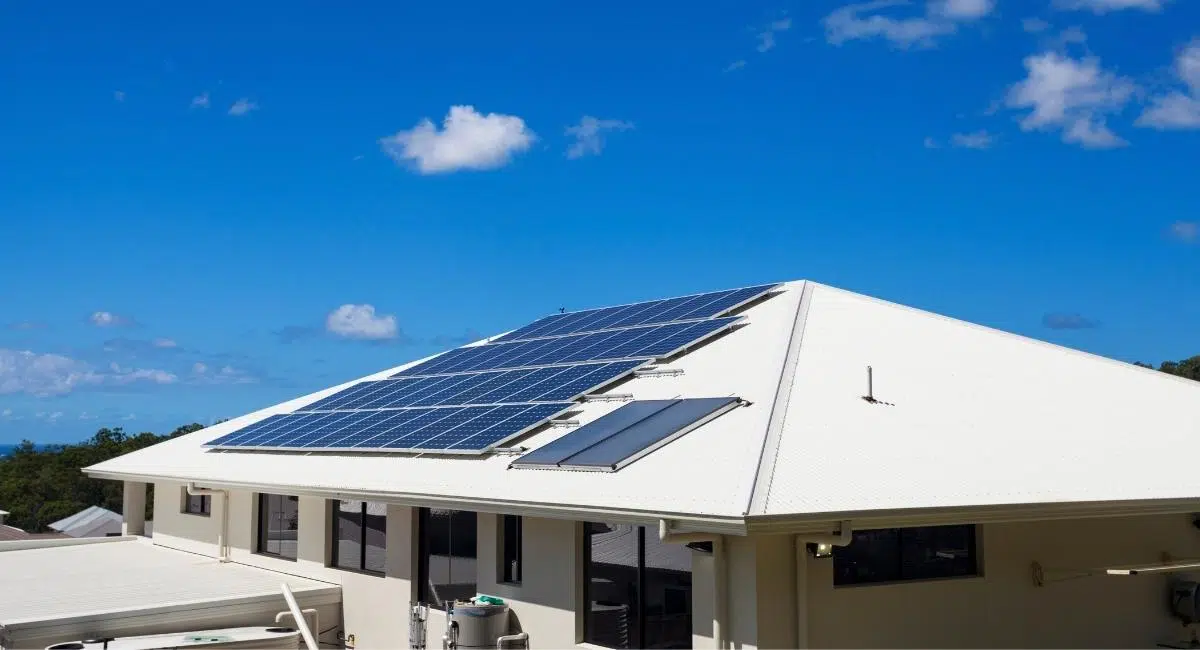 Quantos painéis solares são necessários para zerar o seu consumo de energia?
